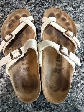 BIRKENSTOCK WOMEN'S MAYARILEATHER SANDAL, women sz 7